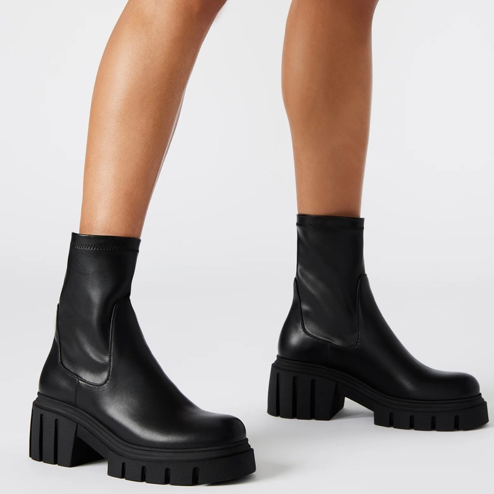 Steve Madden Boomba Black Boot